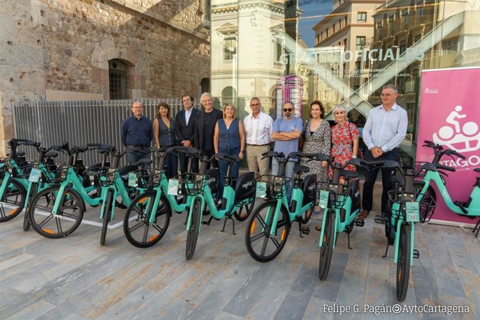 Presentación del servicio municipal de bicicletas eléctricas