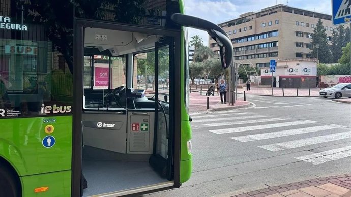 Imagen de uno de los autobuses Movibus eléctricos.