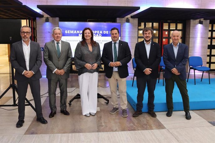 La concejala de Movilidad, Milagros Rodríguez, en las Jornadas de Movilidad Urbana Sostenible.