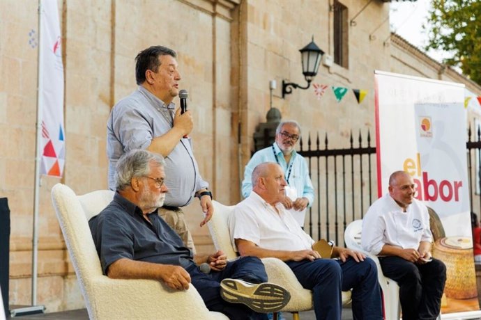 El Queso Zamorano y el Roquefort sellan un hermanamiento con "vocación de futuro" en una gran cata en Fromago