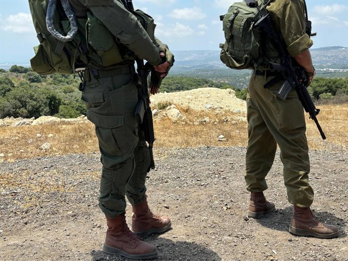 Archivo - Arquivo - Militares das Forças de Defesa de Israel (FDI) perto da fronteira com o Líbano