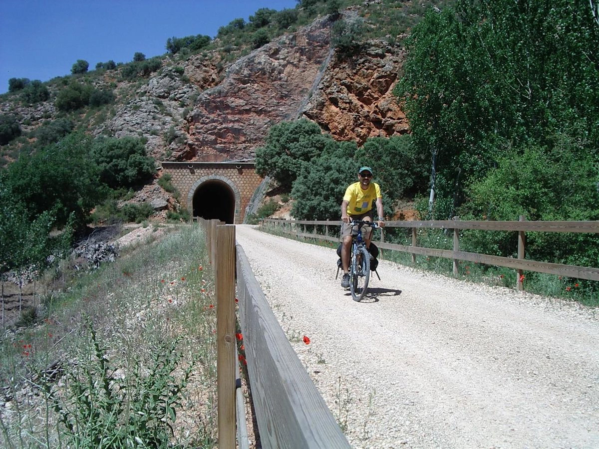 El Camino Natural Vía Verde del Renacimiento, en la Sierra de Alcaraz, se integra en la red Rural Bike Conecta CLM