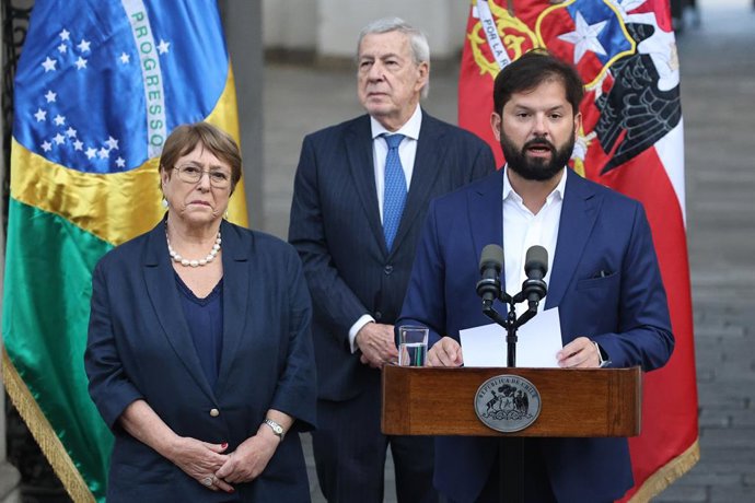 Santiago, 02 de Febrero 2026.  Presidente Gabriel Boric junto con los embajadores de Mexico y Brasil, anuncia la candidatura de la Ex Presidenta Michelle Bachelet a la secretaria general de las Naciones Unidas  Diego Martin/Aton Chile