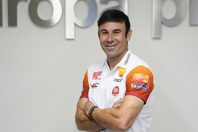 Toni Bou concede uma entrevista à Europa Press após conquistar o 40º Campeonato Mundial de Trial, na sede da Europa Press, em 8 de setembro de 2026, em Madri, Espanha.