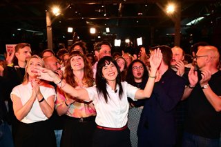 La candidata de L'Esquerra a les eleccions de la ciutat-estat de Berlín, Elif Eralp, després de conèixer-se el resultat de l'enquesta que li dona la victòria