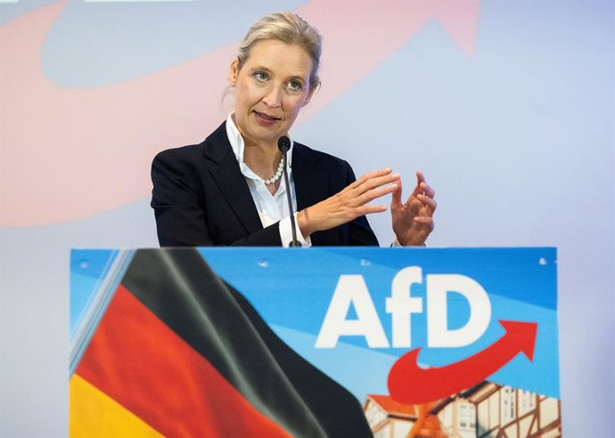 10 de setembro de 2026, Baixa Saxônia, Wietze: Alice Weidel, presidente federal e líder do grupo parlamentar da AfD, discursa em um evento de campanha no Buergersaal Wietze, antes das eleições municipais na Baixa Saxônia. Foto: Julian Stratenschulte/dpa