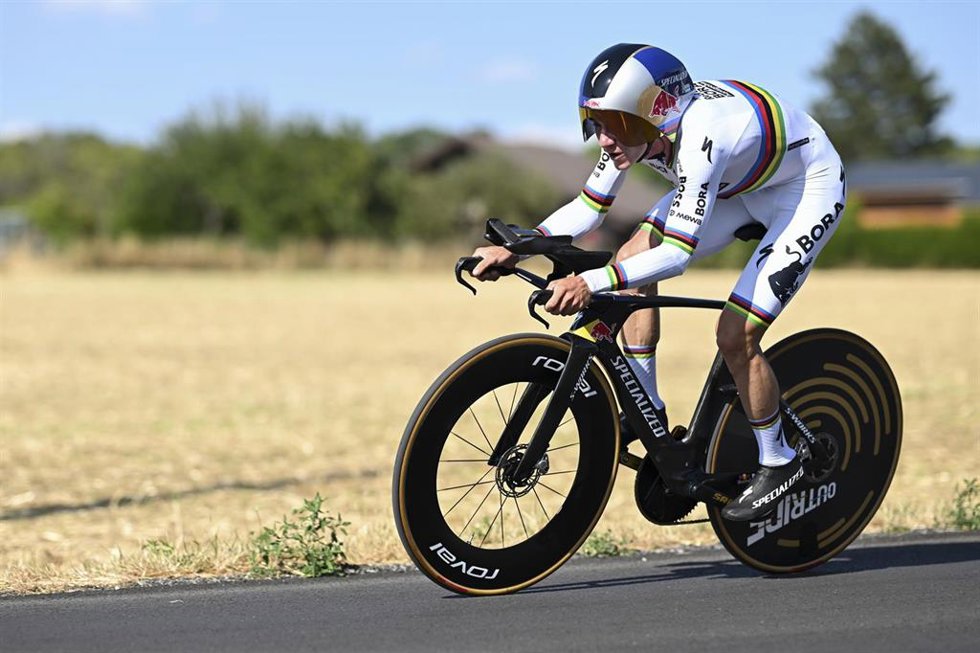 Archivo - Remco Evenepoel, durante una carrera.