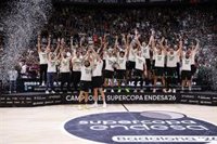 La 'Penya' tumba la 'maldición del anfitrión' y agranda su leyenda