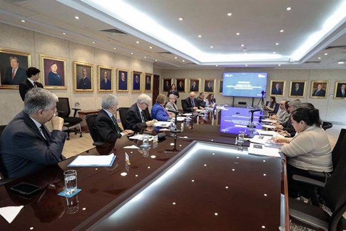 Perú.- Plantean agenda para que servicios se conviertan en el gran motor de crecimiento del Perú