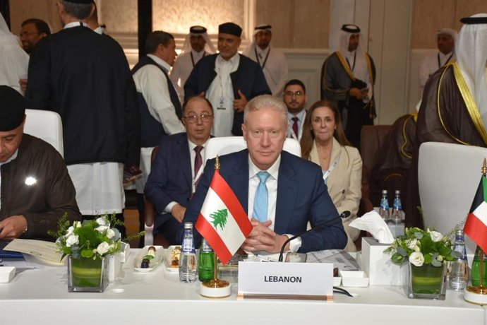Archivo - El ministro de Exteriores de Líbano, Youssef Raji, en un encuentro a nivel ministerial de países árabes en Doha, Emiratos Árabes Unidos (EAU)