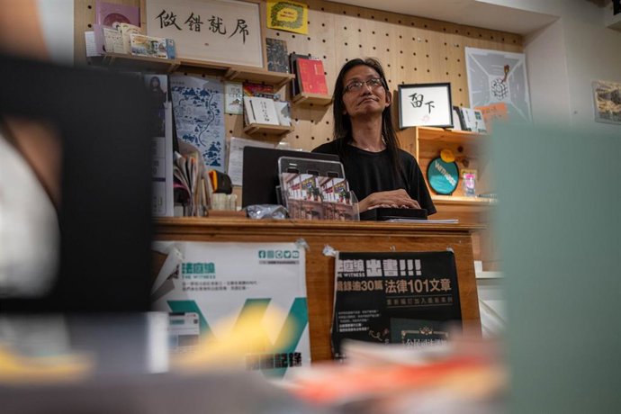 Librería independiente en Hong Kong cierra sus puertas tras una redada por parte de la policía de seguridad nacional (archivo)