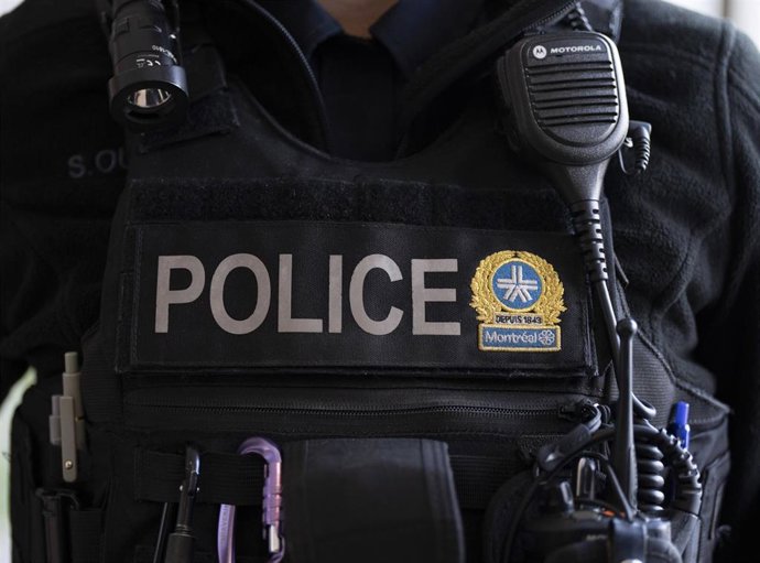Archivo - Un agente de la Policía de Canadá en una fotografía de archivo