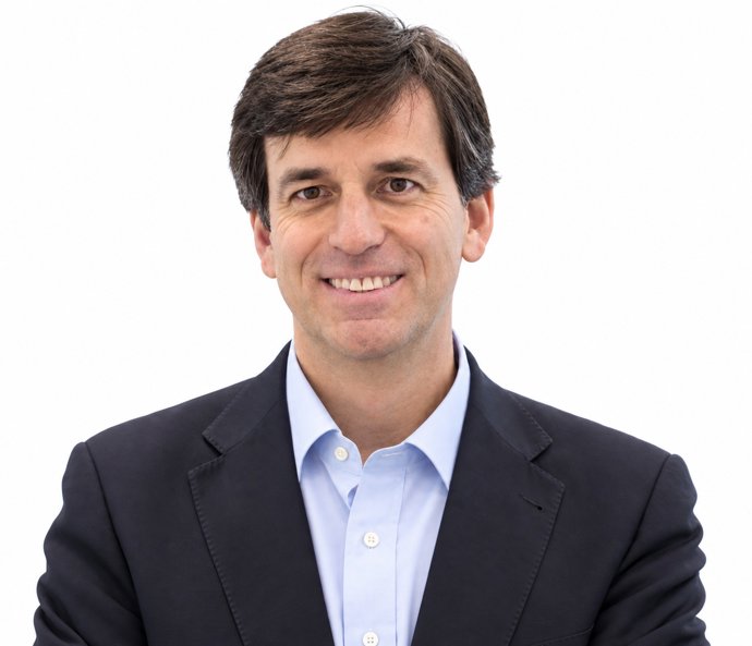 El nuevo CEO-director general de Sesderma, Luis Doussinague