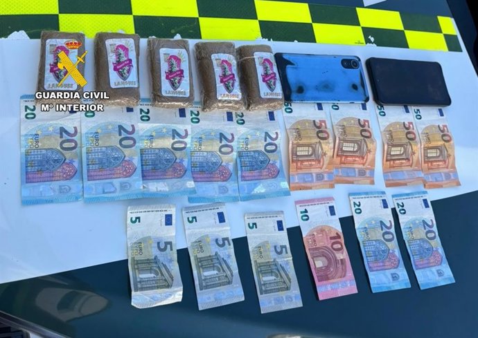 Efectos interceptados al detenido en Plasencia