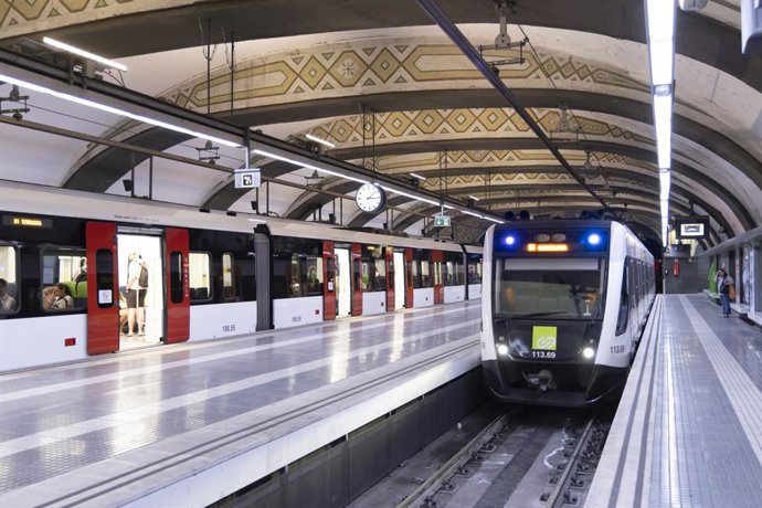 Archivo - Un tren d'FGC