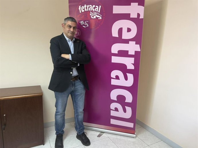 FETRACAL alerta de un aumento de hasta 24 céntimos en el gasóleo si el Gobierno no prorroga las ayudas. En la foto, Óscar Baños