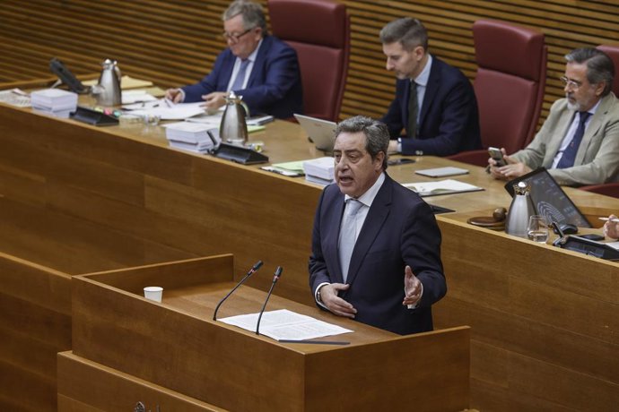Archivo - Arxiu - El síndic de Vox, José María Llanos, durant un ple, en Les Corts Valencianes