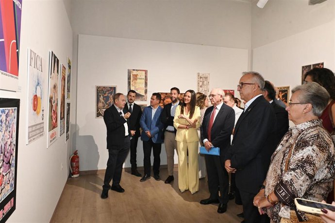 La consejera de Turismo, Cultura y Deportes, Carmen Conesa, en la inauguración de la exposición ‘100 años de turismo en la Región de Murcia’.