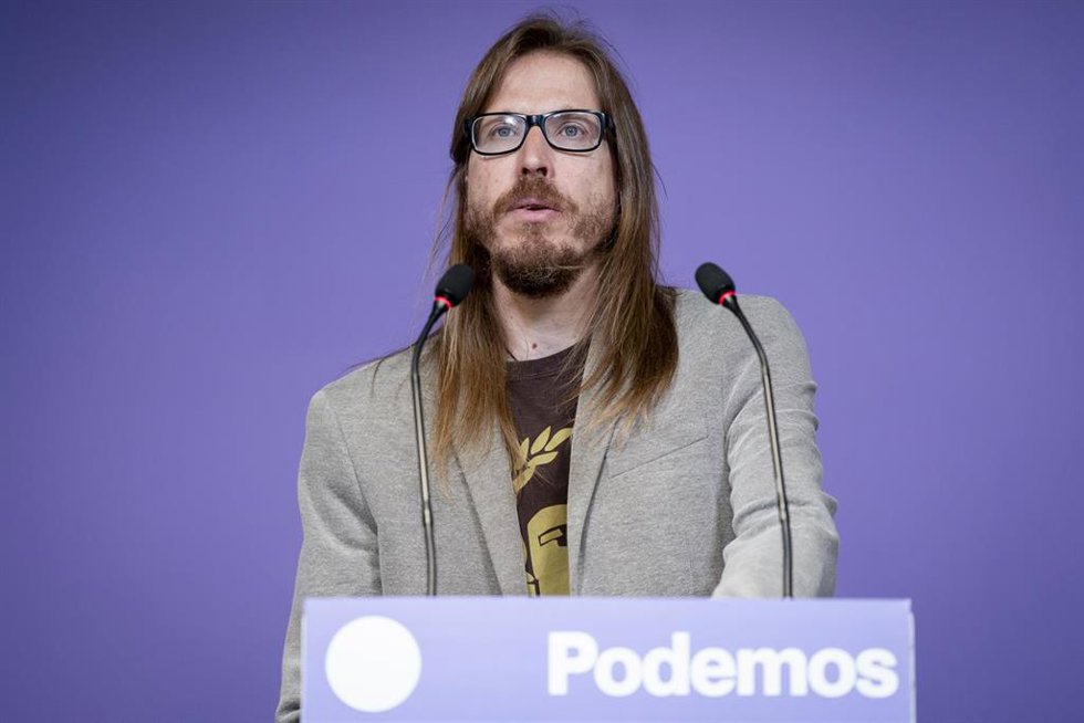 Archivo - El secretario de Organización y portavoz de Podemos, Pablo Fernández, en una imagen de archivo