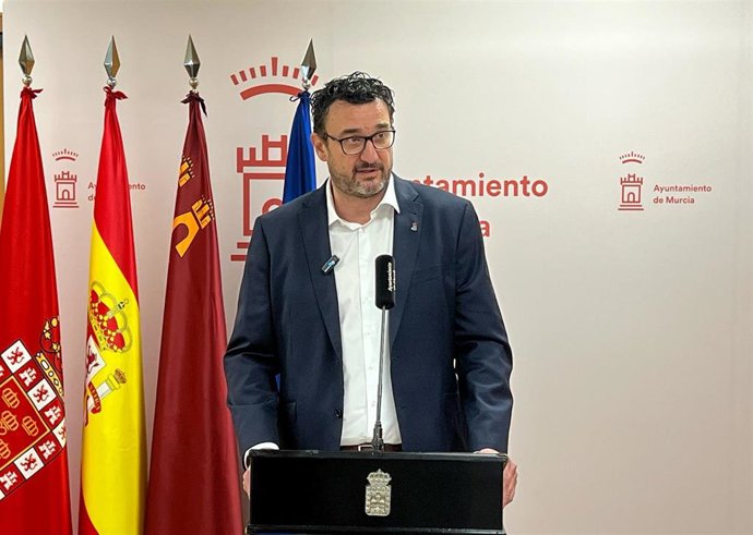 El portavoz del Grupo Municipal Socialista en el Ayuntamiento de Murcia, Ginés Ruiz