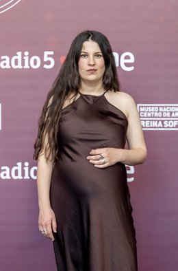 Archivo - La dibujante de cómics Irene Márquez durante el photocall de los XXXVI Premios ‘El Ojo Crítico’ de RNE, en el Museo Reina Sofía, a 14 de mayo de 2026, en Madrid (España)