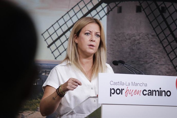 La portavoz del PSOE en las Cortes de C-LM, Ana Isabel Abengózar.