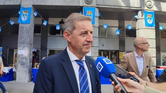 El portavoz del PSOE de Oviedo, Carlos Fernández Llaneza.