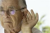 Foto: SEORL-CCC recuerda el vínculo entre hipoacusia y demencia y pide un programa de cribado auditivo para mayores de 60 años