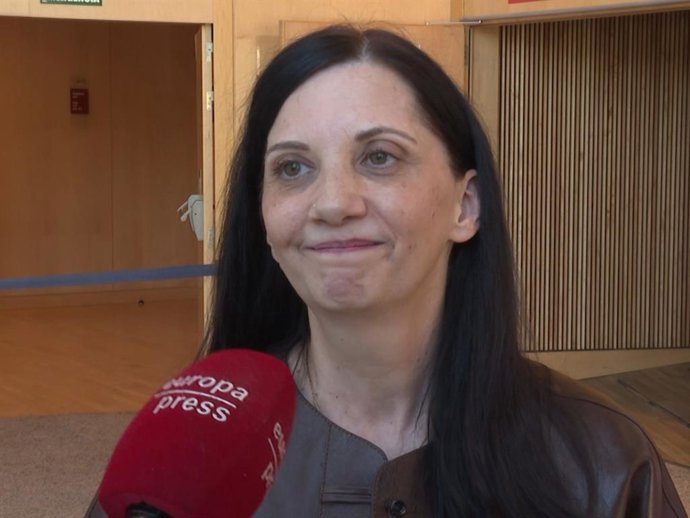 Ana Tamariz, emocionada por el homenaje a su padre y contundente sobre la guerra con su viuda
