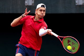 Tenis, Chile vs Espana. Copa Davis 2026. El jugador de Chile Alejandro Tabilo regresa la pelota frente a Daniel Merida de Espana durante el partido de singles de la Copa Davis valido por la segunda ronda de clasificatorios para el Grupo Mundials,