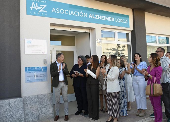 La Consejera De Salud, Isabel Ayala, La Consejera De Política Social, Conchita Ruiz,  Visitaron Hoy La Sede De Afamur Con Motivo Del Día Mundial Del Alzhéimer