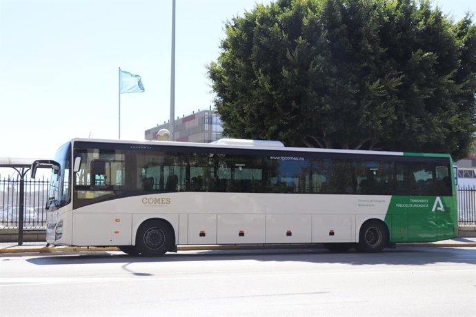 Autobús del Consorcio de Transportes de Cádiz.