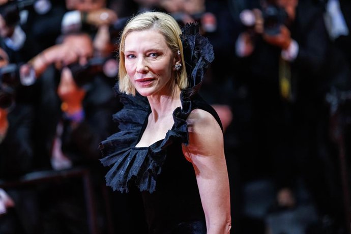 Archivo - Cate Blanchett en la alfombra roja del Festival de Cannes 2026