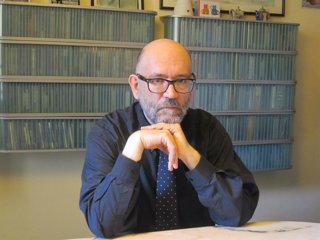 Archivo - L'escriptor, periodista i crític teatral Marcos Ordóñez