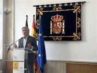 Interior eleva a 105 los triajes diarios a adultos migrantes en Ceuta y cifra en 3.500 los que quedan en la calle