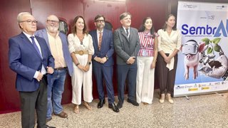 La delegada territorial de Inteligencia Artificial de la Junta de Andalucía, Marina Montes (3i), en el IV Congreso Internacional de Inteligencia Artificial Aplicada a la Cadena Agroalimentaria, SembrAI 2026.