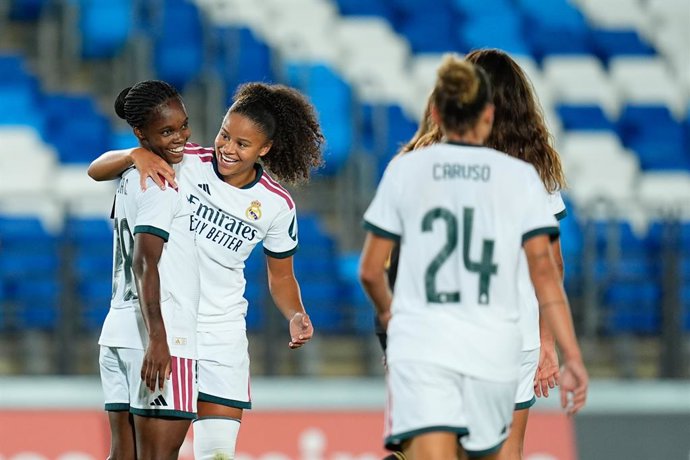 Linda Caicedo of Real Madrid CF celebrates after scoring her team's second goal with teammate Felicia Schroder of Real Madrid CF during the UEFA Women's Champions League Third Qualifying Round Second Leg match between Real Madrid CF and Ajax at Alfredo Di