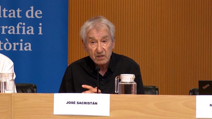 José Sacristán durante su intervención.