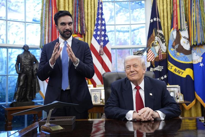 Archivo - Arquivo - 21 de novembro de 2025, Washington, Distrito de Columbia, EUA: O presidente dos Estados Unidos, Donald J. Trump, e o prefeito eleito Zohran Mamdani (democrata da cidade de Nova York) falam com a imprensa após sua reunião no Salão Oval 