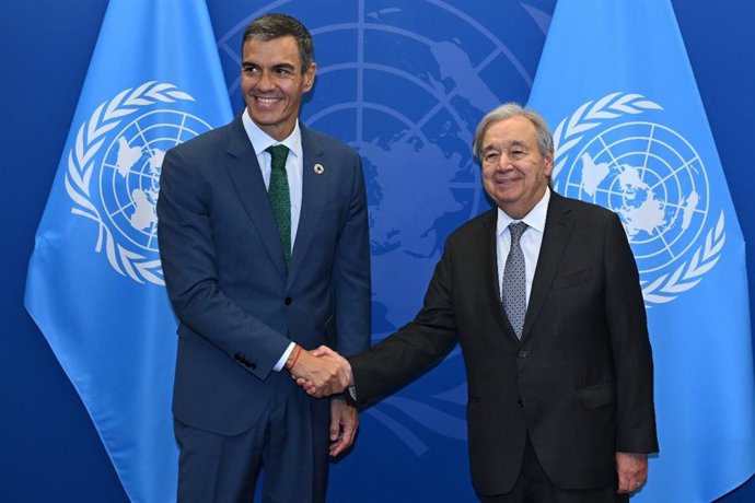 O presidente do Governo, Pedro Sánchez, e o secretário-geral das Nações Unidas, António Guterres, se reúnem em Nova York antes da 81ª sessão da Assembleia Geral da ONU