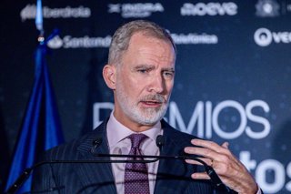 Archivo - El Rey Felipe VI interviene durante la celebración del XXV aniversario del diario 20MINUTOS, en el Teatro Real, a 6 de noviembre de 2025, en Madrid (España). También se celebra la entrega de la III edición de los 'Premios 20MINUTOS' que reconoce