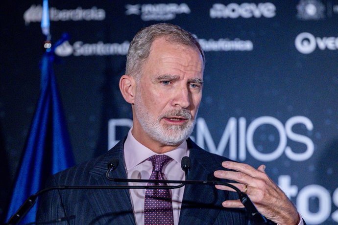 Archivo - El Rey Felipe VI interviene durante la celebración del XXV aniversario del diario 20MINUTOS, en el Teatro Real, a 6 de noviembre de 2025, en Madrid (España). También se celebra la entrega de la III edición de los 'Premios 20MINUTOS' que reconoce