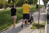 Foto: España, el país europeo donde más padres comparten fotos de sus hijos en Internet, según un informe