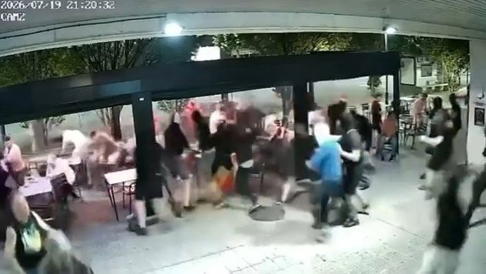 Momento de la agresión a militares a Berriozar (Navarra) mientras veían la final del Mundial.