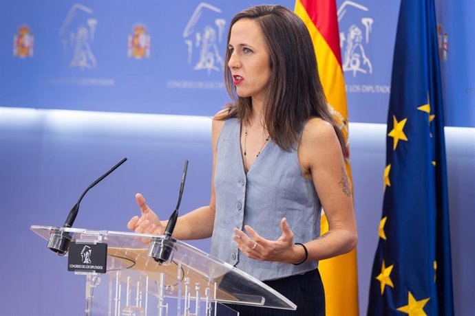 La secretaria general de Podemos, Ione Belarra, durante una rueda de prensa, en el Congreso de los Diputados, a 22 de septiembre de 2026, en Madrid (España).