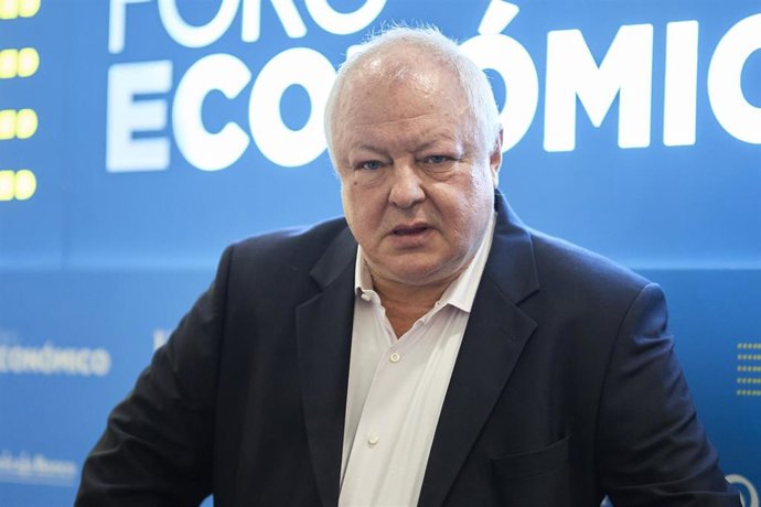 Archivo - El director ejecutivo de la Fundación de Estudios de Economía Aplicada (FEDEA), Ángel de la Fuente