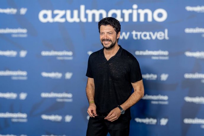 Archivo - El actor Álvaro Morte durante el photocall previo al primer concierto de Bad Bunny en Madrid, en el Riyadh Air Metropolitano, a 30 de mayo de 2026, en Madrid (España). ARCHIVO.