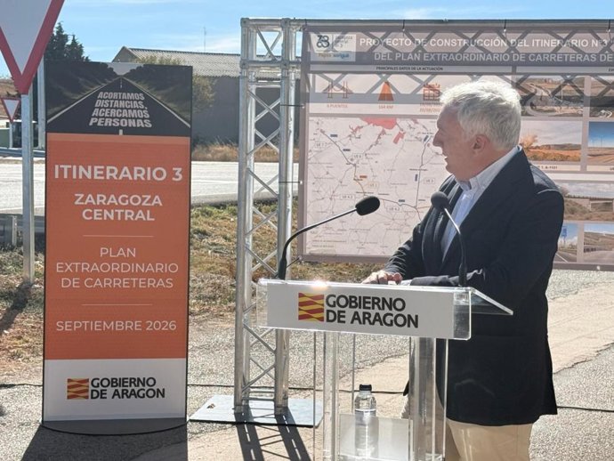 El consejero Octavio López ha anunciado en la A-222 , a su paso por Muniesa (Teruel), la finalización del Itinerario 3 Zragoza Central del Plan Extraordinario de Carreteras.