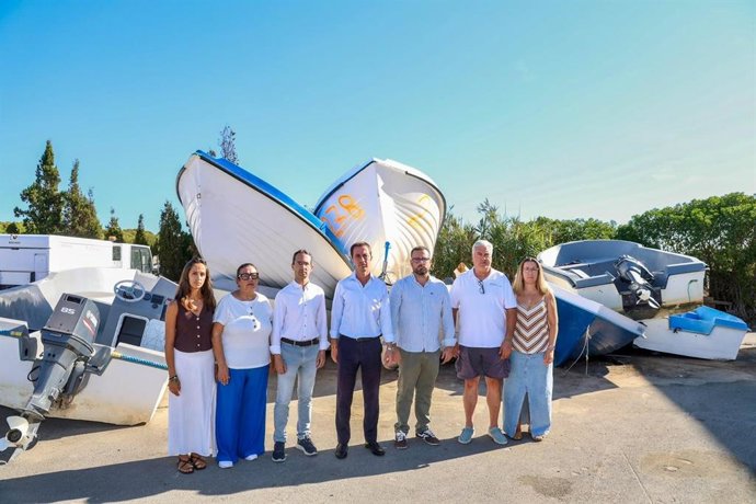 Galmés junto a otras autoridades con pateras llegadas a Ses Salines