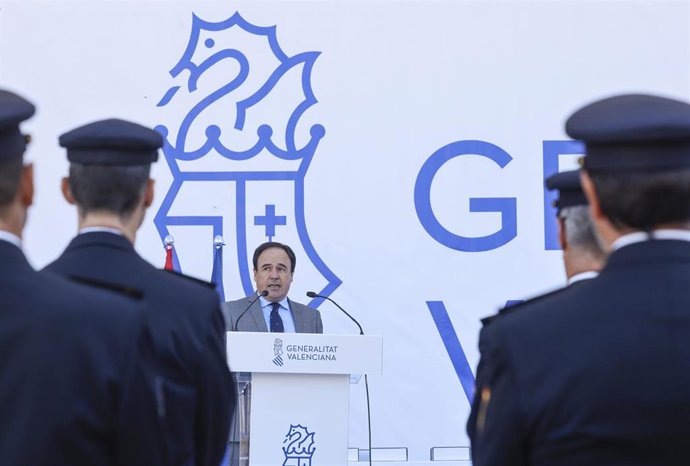 El presidente de la Generalitat Valenciana, Juanfran Pérez Llorca, asiste a la celebración del Día de la Unidad de Policía Nacional Adscrita a la Comunidad Valenciana, a 22 de septiembre de 2026, en Valencia